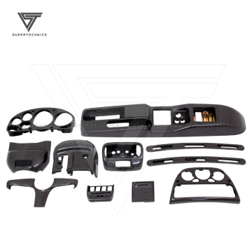 Interiori in fibra di carbonio per la Ferrari F360 del 2004