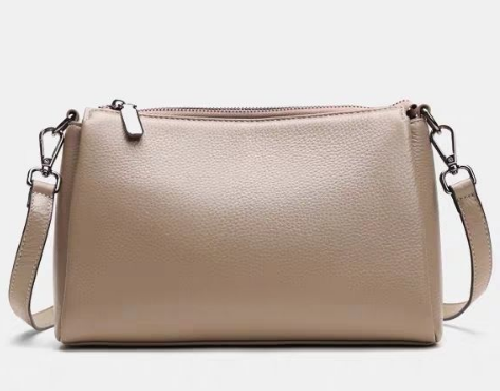 Hepsi bir arada crossbody omuz çantası