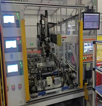 Automatic Screw Feeder Locking Robot Machine