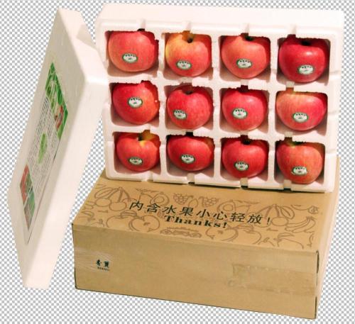 Transporte de manzana Fuji roja rica.