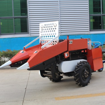 Mini Maize Harvesting Machine: Small Self-Propelled Combine Corn Harvester for Sale
