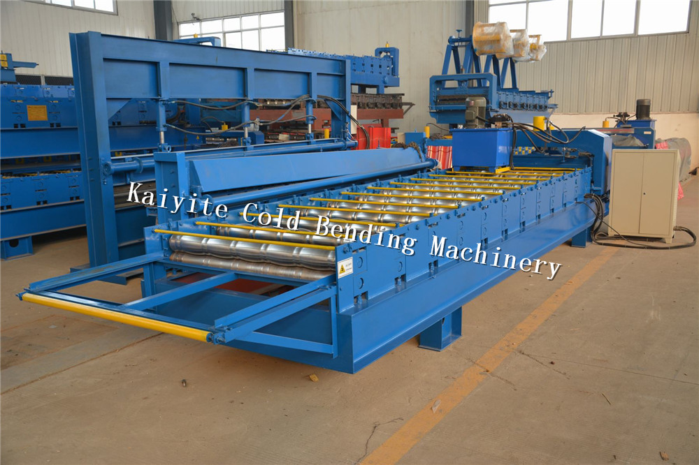 step roofing panel machine