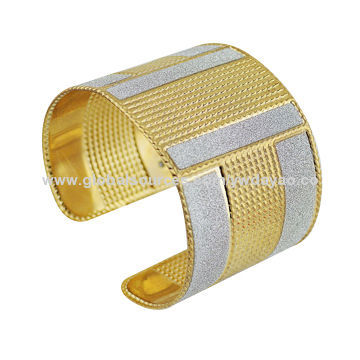 New arrival fashionable hot-selling gold metal bangles
