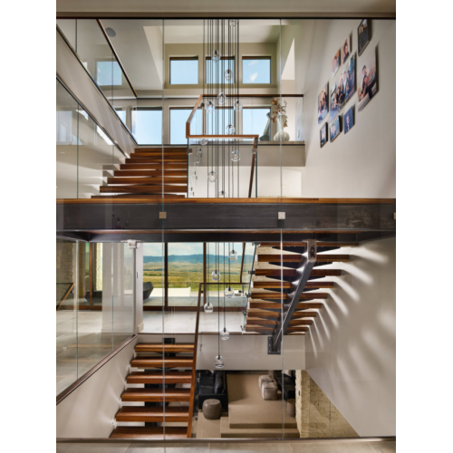 سلالم أحادية سترينجر حديثة من الفولاذ الطري، درج من الخشب الصلب