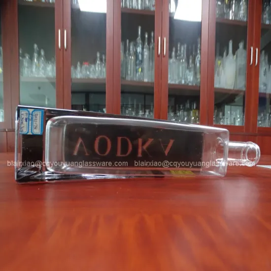 Square Bottom 750ML Hot Sale Glass Bottle Empty Vodka Glass Bottle