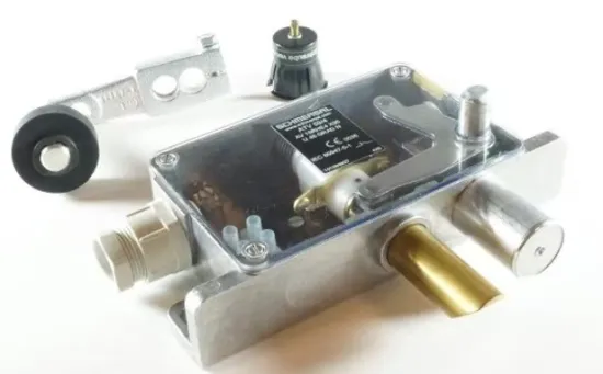 AV15RHKE4X35U-GB215 LANDING DOOR INTERLOCK SWITCH Assembly for HYUNDAI Marine Elevators