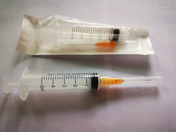 Luer lock syringe with needle 5cc