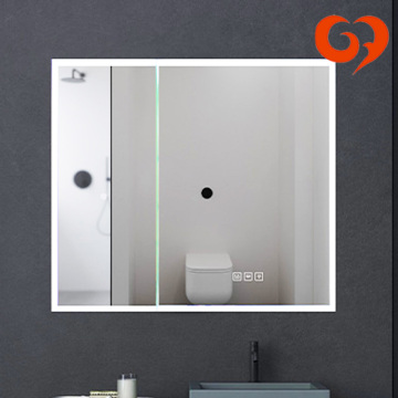 Elegante soluzione per ante con specchio in acrilico