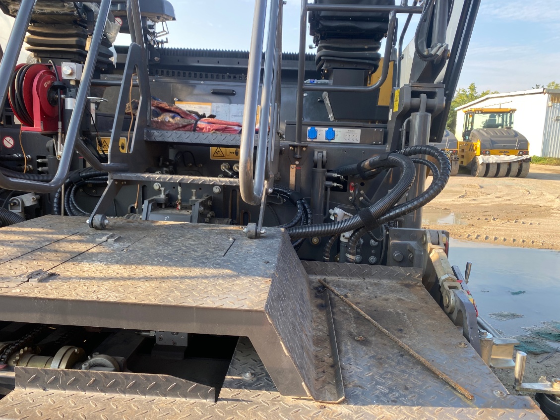Used XCMG Asphalt Pavers RP805IV Road Paver