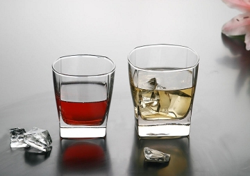 Square Glass Cup/Glass Tumbler (TM081)