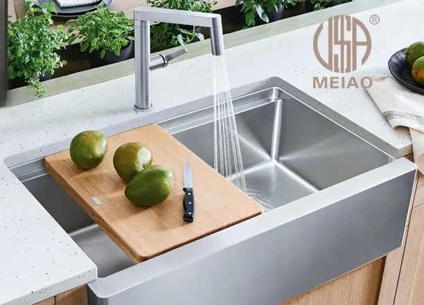 hand kitchen sink