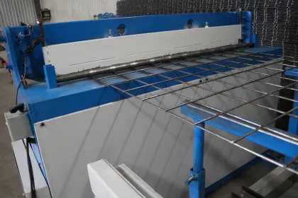 Leading Manufacturer of Welded Wire Mesh Net Making Machines