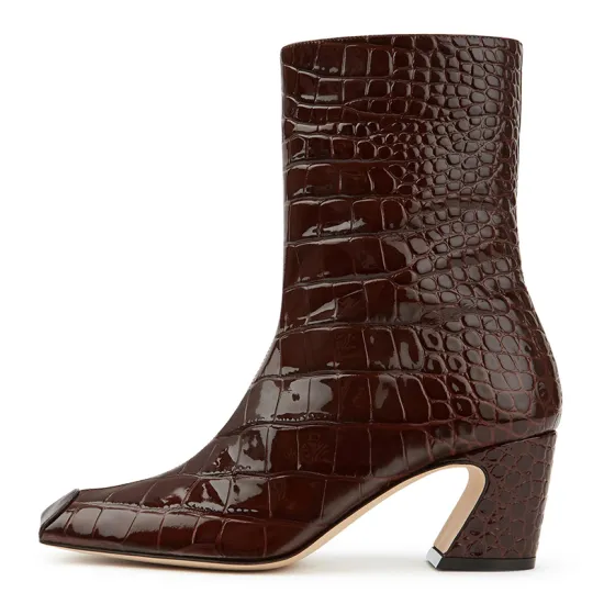 Elastic Short Boots for Women with Textured Sole