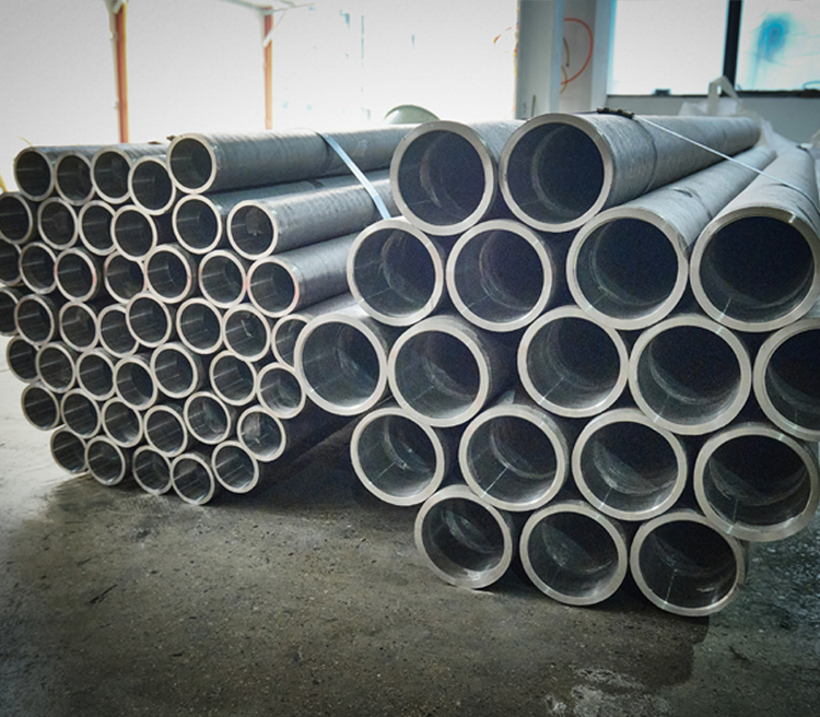 Titanium alloy seamless pipe