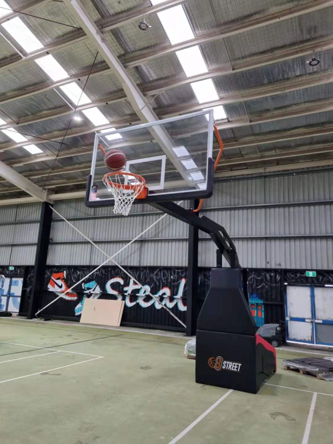 FIBA manual hydraulic Basketball hoop Stand