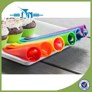 New design silicone ice cube tray whale shape