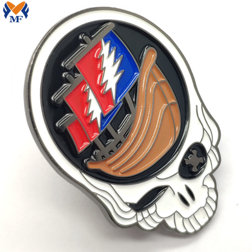 Metal Custom Soft Enamel Cow Lapel Pin Badge