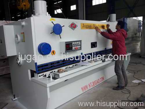 Steel Plate Cutting Machine 