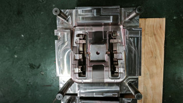 Precision-Machined Plate A SG MOLD