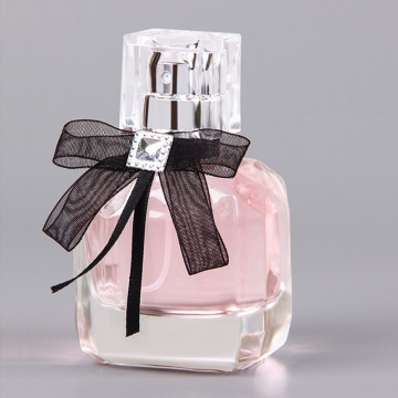 卸売豪華な香水：女の子のデザイナーボトルにイチゴの香りを備えた100ml eau de parfum-長続きする香り