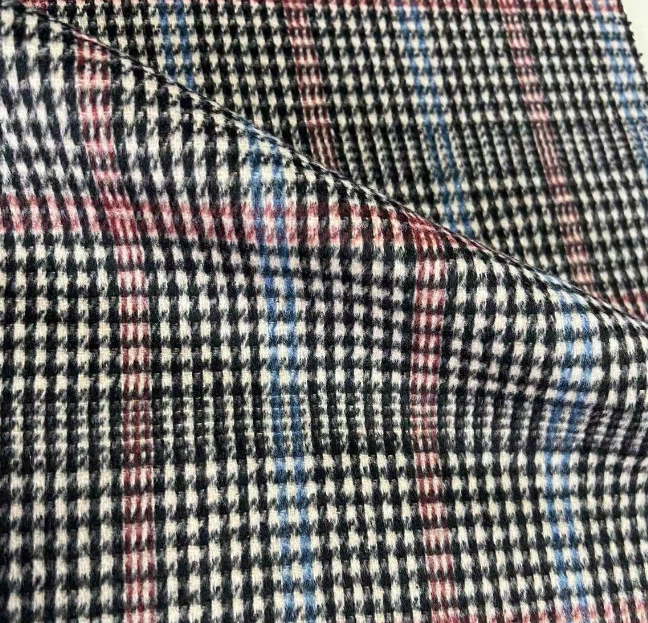 Woven wool plaid fabric
