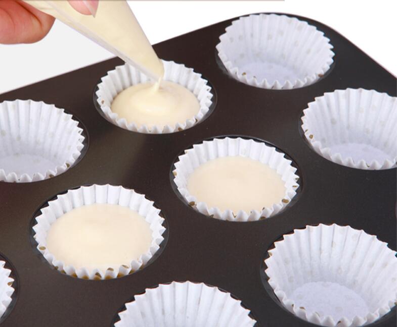 12 cavity muffin pan-black (10)