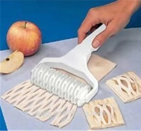 Bakeware Plastic Pastry Dough Roller Decorator Pitter Baking Tool Pastry Base Roller Decoration Tools