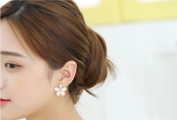 earrings stud