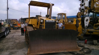 used CAT D4H bulldozer