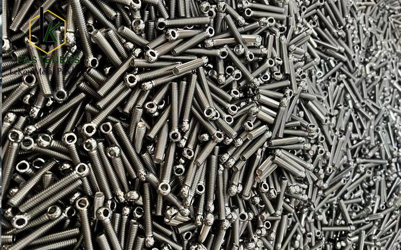 Knuckle bolt
