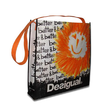 Messenger Bag with Glossy Lamination, Made of PP Woven, Customized Designed Logos are Accepted