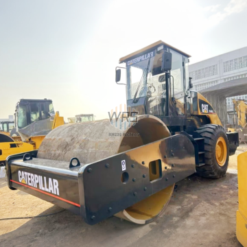 Gebrauchte CAT CS-683E Vibrationswalze zum Verkauf