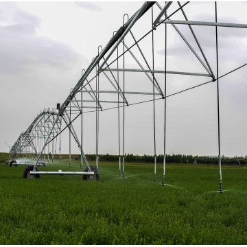 That irrigate the land in circulation, waterless rotation can be performed at both ends of the cultivated land, large sprinkler