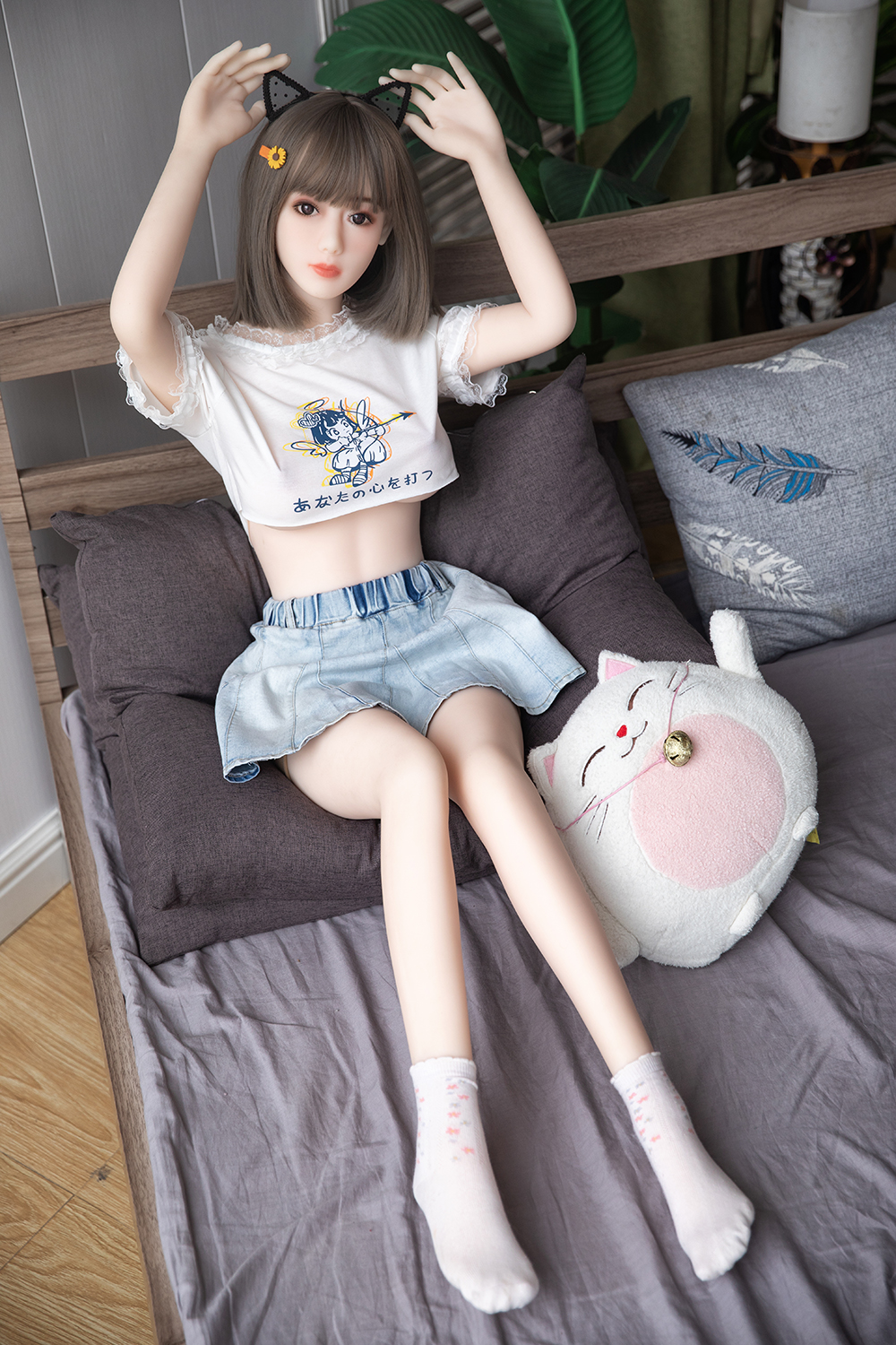 popular mid-sized sex doll