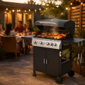 Parrilla de barbacoa de gas propano líquido de lujo con 5 quemadores, panel ranurado vertical y 3 ganchos para estante lateral derecho