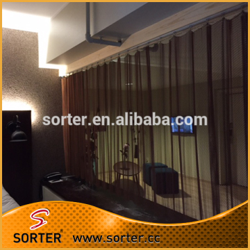 Sorter's stainless steel mesh curtain