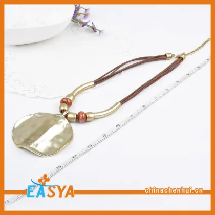 18 Carat Gold Necklace Beaded Chain Coin Pendant Necklace