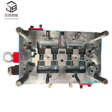 Mold pentru interiorul mașinii cu mai multe cavități