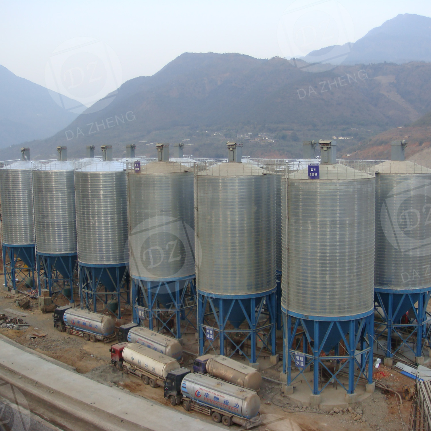 Metallurgical scrap storage steel plate silo