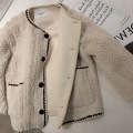 Beige Lambswool Jacke weiblich