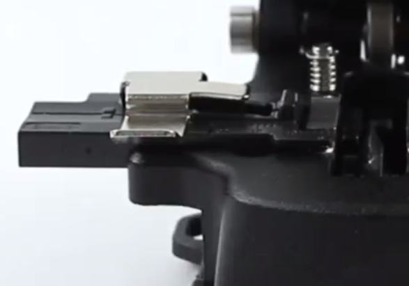 Fiber cleaver clamp Apr. 14