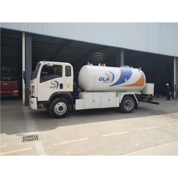 8000L Sinotruk LPG заполняет грузовики танкера