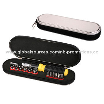 Gift Tool Set in Tin CaseNew