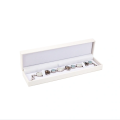 Caja de almacenamiento de joyería de cuero blanco elegante