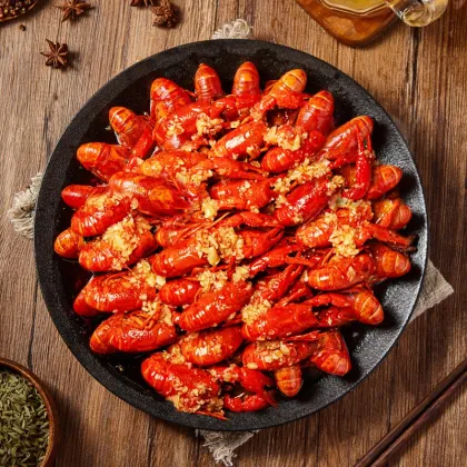 Sichuan Hot Selling Spicy Chilli Sauce - 235g High Quality Restaurant and Home Seasoning for Spicy Crayfish Dry Pot