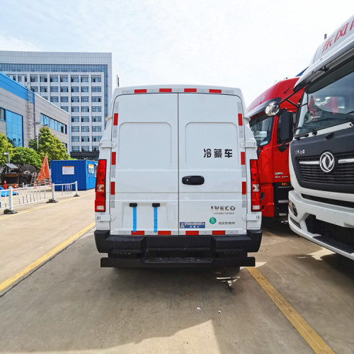 Железокрепный грузовик iveco хлеб