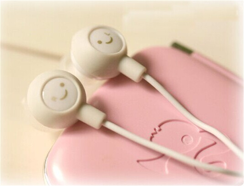 single ear wired earphone