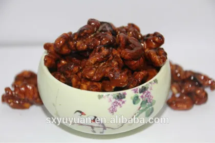 Caramelized walnut kernels
