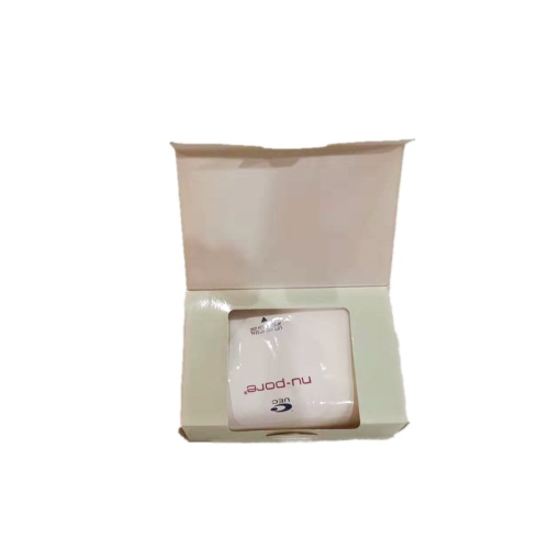 Lingettes humides démaquillantes de marque privée