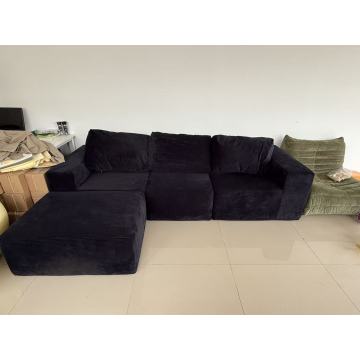 Sofa hiện đại đầy phong cách với khung tối giản